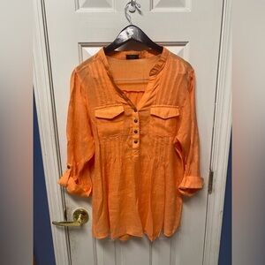 Cocomo Woman Plus Size 1X tunic style V-neckline button-down 3/4 Sleeve Coral